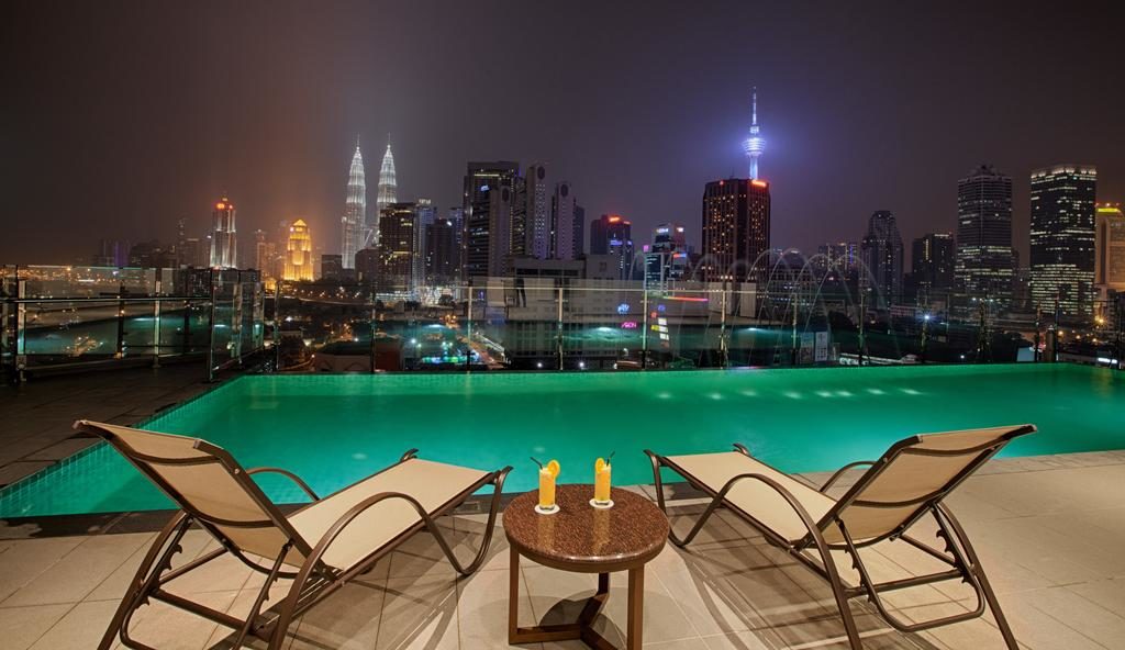 Малайзия. Место для фотосессии в Куала-Лумпур. 39-й этаж отеля – 2019   *